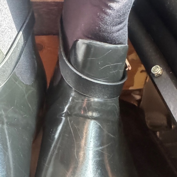 Michael Kors Glossy Black Winter Boots - Picture 12 of 13